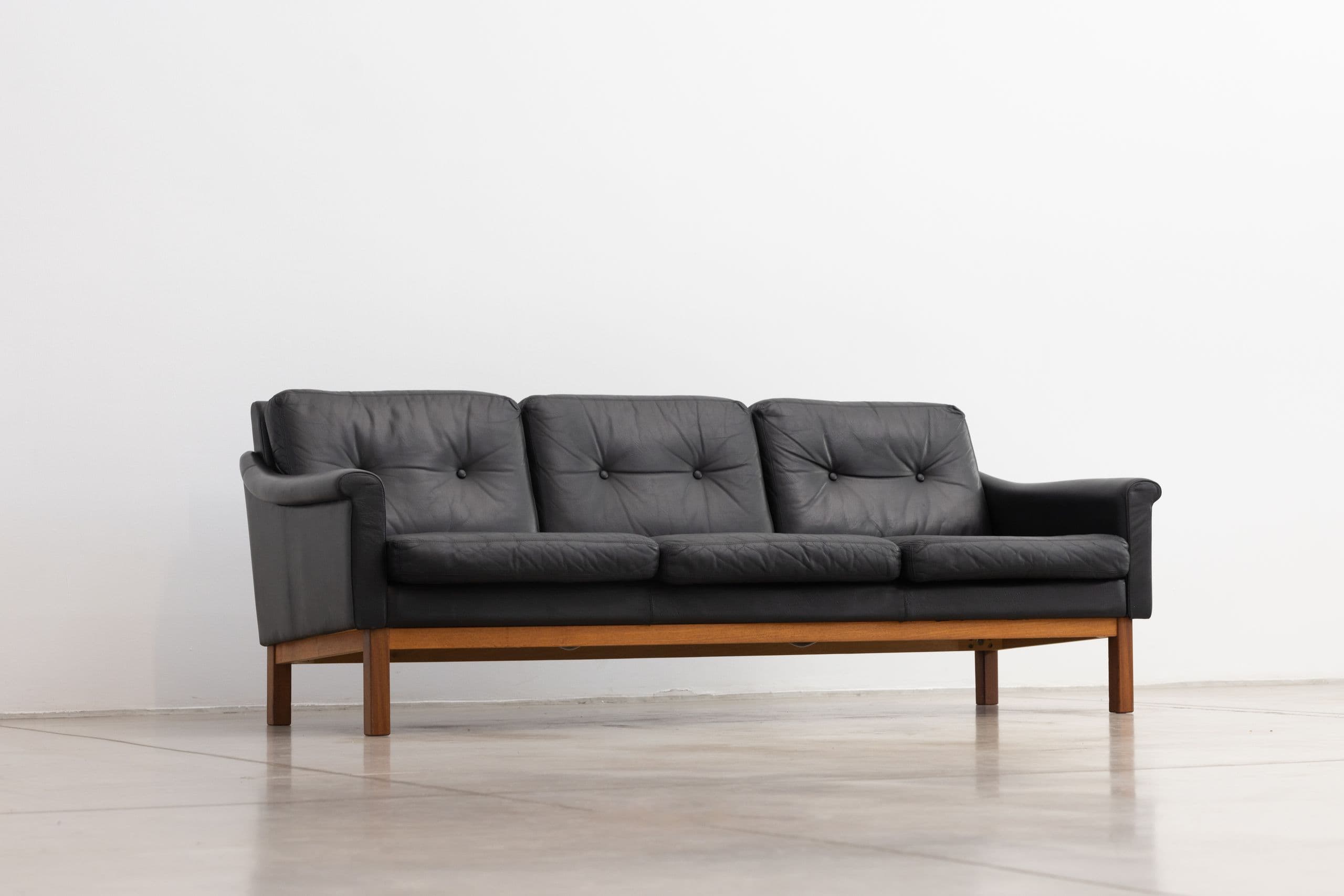ASKO 70's Leather Sofa